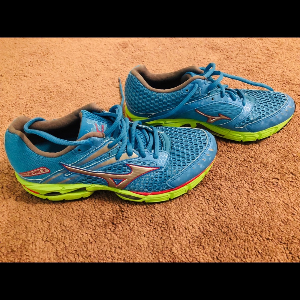 Mizuno Wave Inspire 9. Never worn. Size 7